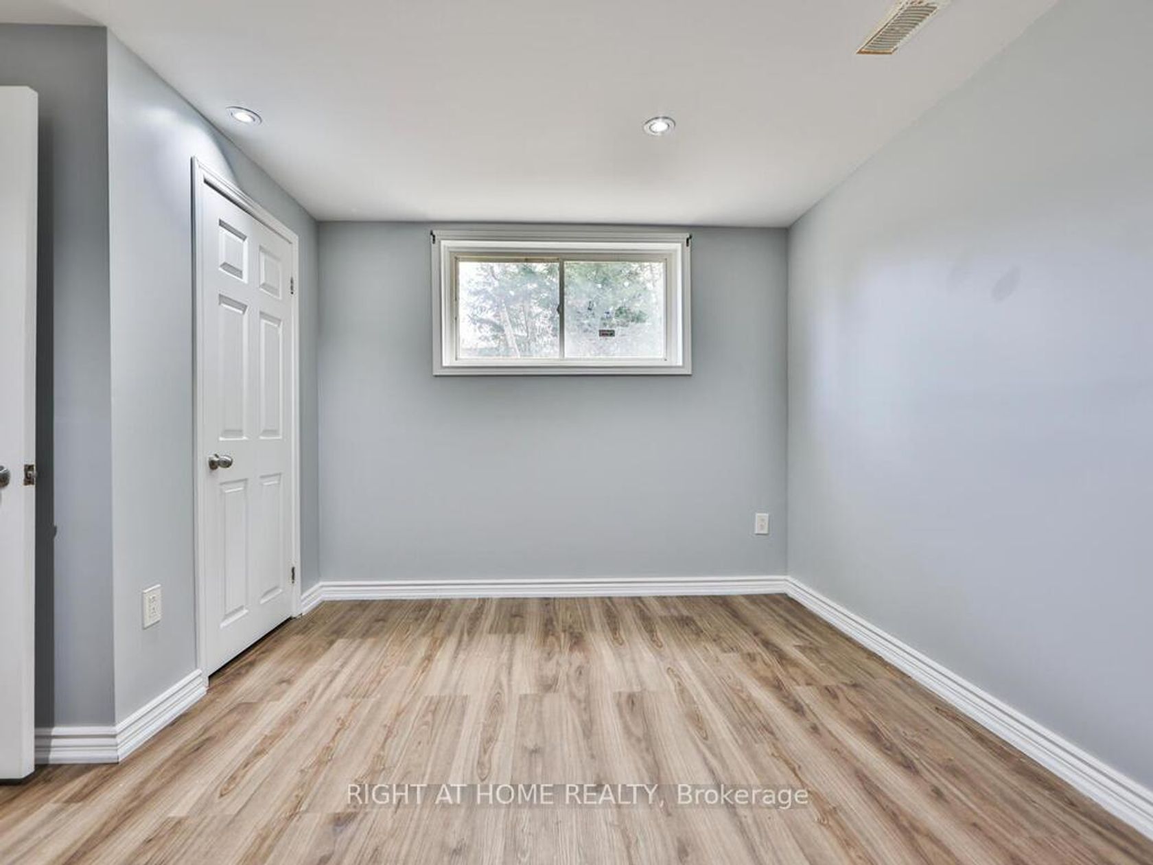 Photo 39 at 9 Allister Avenue, Cliffcrest, Toronto