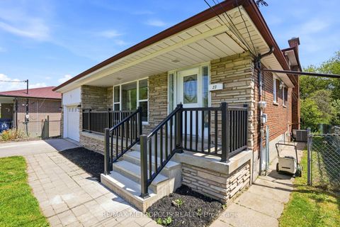 Photo 2 at 23 Lochleven Drive, Scarborough Village, Toronto