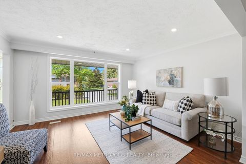 Photo 5 at 23 Lochleven Drive, Scarborough Village, Toronto