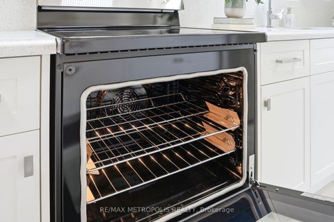Photo 14 at 23 Lochleven Drive, Scarborough Village, Toronto