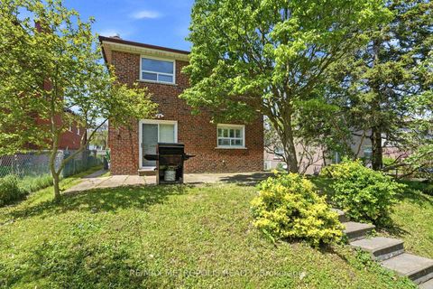 Photo 38 at 23 Lochleven Drive, Scarborough Village, Toronto
