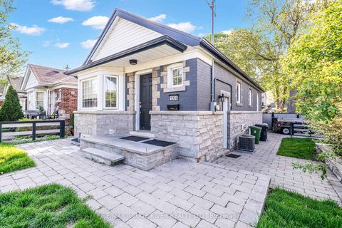 Photo 2 at 1306 Kingston Road, Cliffside, Toronto