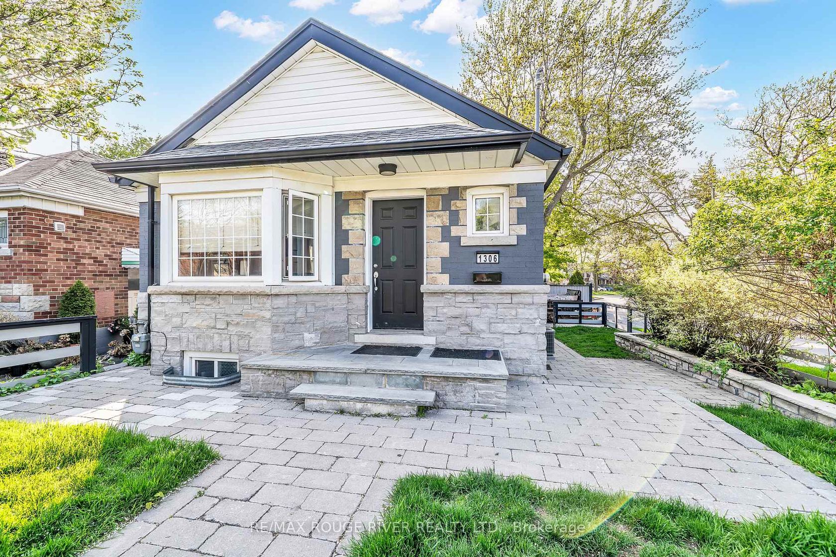 1306 Kingston Road, Cliffside, Toronto 