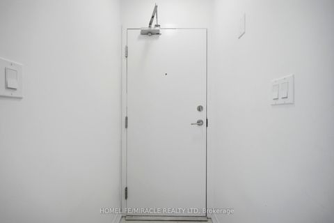 Photo 4 at 18 - 30 Liben Way, Malvern, Toronto