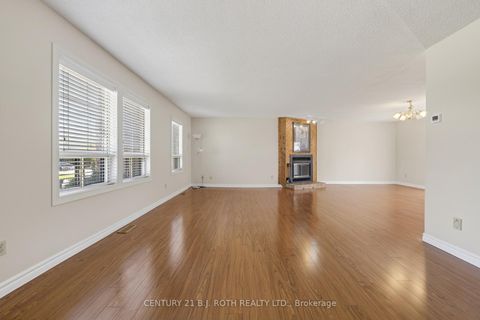 Photo 15 at 909 Lebanon Drive, Alcona, Innisfil