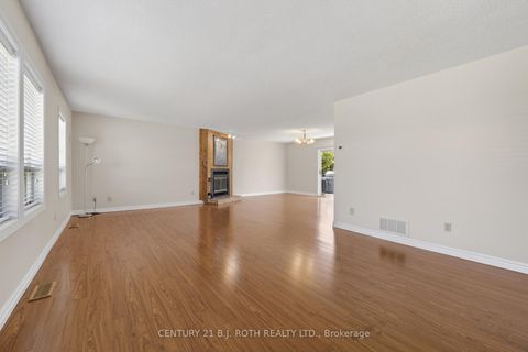 Photo 16 at 909 Lebanon Drive, Alcona, Innisfil