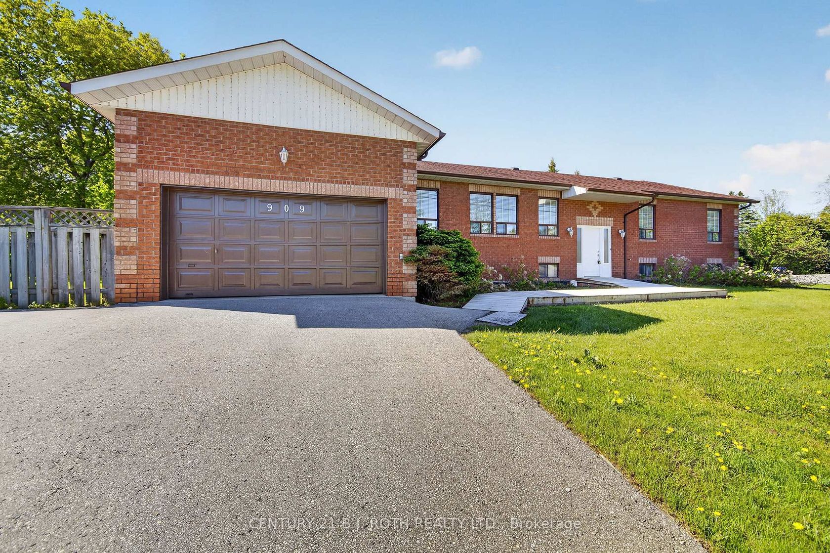 909 Lebanon Drive, Alcona, Innisfil photo number 2
