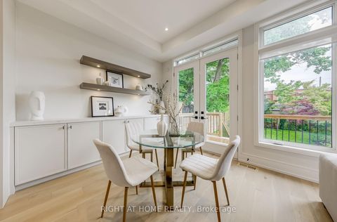 Photo 13 at 102 Parklea Drive, Leaside, Toronto