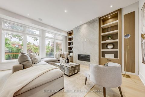 Photo 15 at 102 Parklea Drive, Leaside, Toronto