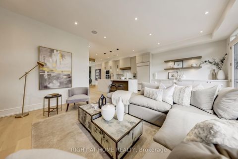 Photo 16 at 102 Parklea Drive, Leaside, Toronto