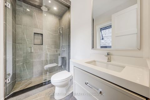 Photo 26 at 102 Parklea Drive, Leaside, Toronto