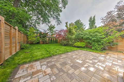 Photo 40 at 102 Parklea Drive, Leaside, Toronto