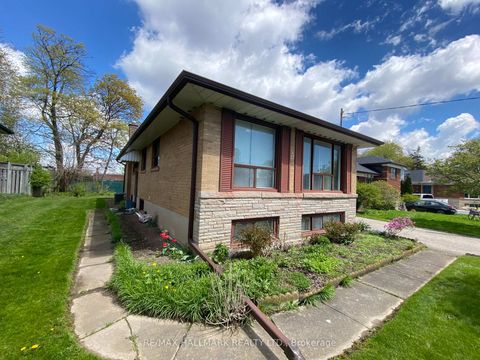 Photo 2 at 16 Chrysler Crescent, Maryvale, Toronto