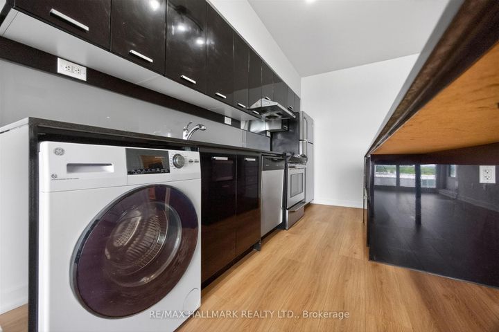 Photo 6 at PH16 - 19 Singer Court, Bayview Village, Toronto