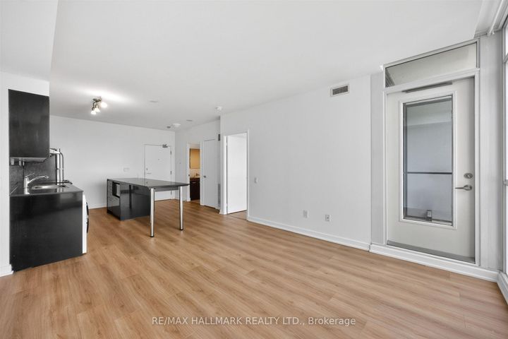 Photo 8 at PH16 - 19 Singer Court, Bayview Village, Toronto