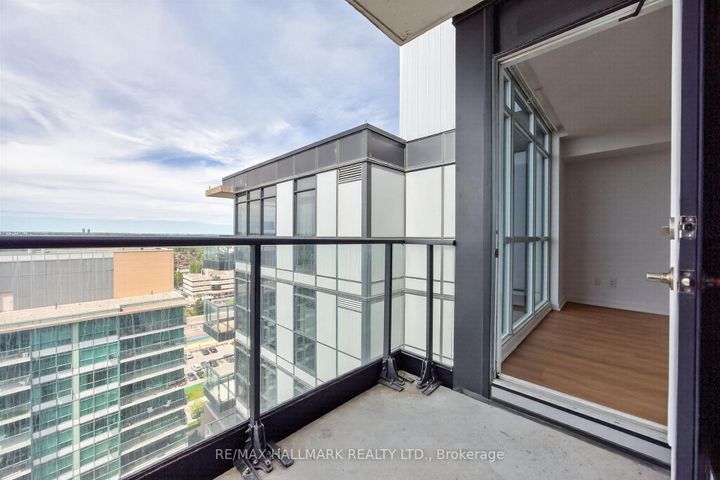 Photo 16 at PH16 - 19 Singer Court, Bayview Village, Toronto