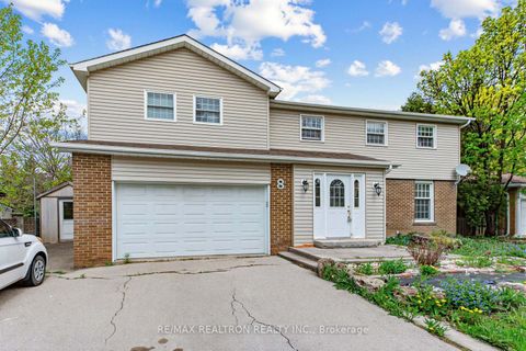Photo 1 at 8 Gallacher Avenue, Oak Ridges, Richmond Hill