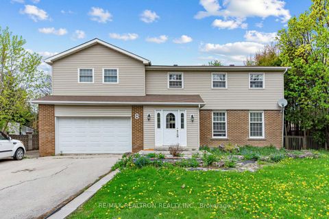 Photo 2 at 8 Gallacher Avenue, Oak Ridges, Richmond Hill
