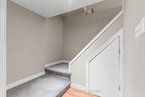Photo 18 at 8 Gallacher Avenue, Oak Ridges, Richmond Hill