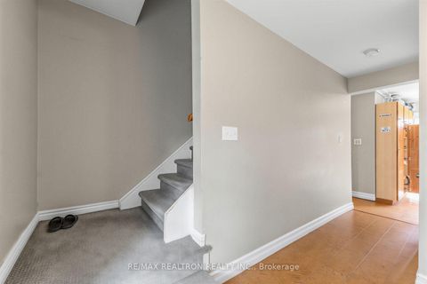 Photo 25 at 8 Gallacher Avenue, Oak Ridges, Richmond Hill
