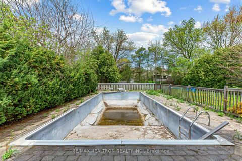 Photo 33 at 8 Gallacher Avenue, Oak Ridges, Richmond Hill