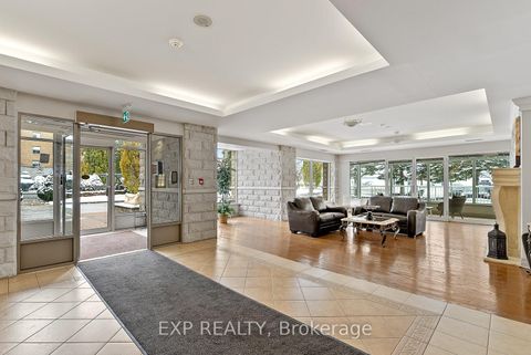 Photo 4 at 210 - 2506 Rutherford Road, Maple, Vaughan