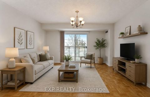 Photo 12 at 210 - 2506 Rutherford Road, Maple, Vaughan