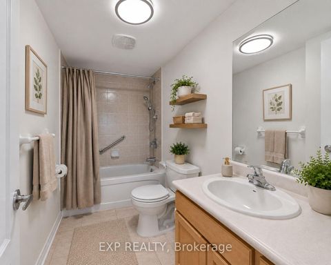 Photo 19 at 210 - 2506 Rutherford Road, Maple, Vaughan
