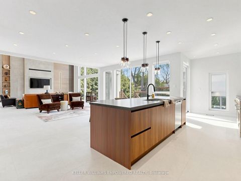 Photo 12 at 49 Fergus Avenue, Oak Ridges Lake Wilcox, Richmond Hill