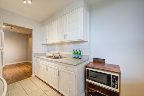 Photo 12 at 806 - 10 Muirhead Road, Pleasant View, Toronto