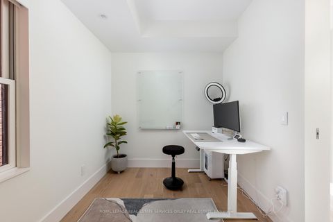 Photo 17 at 305 Manning Avenue, Bellwoods, Toronto