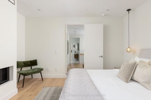 Photo 28 at 305 Manning Avenue, Bellwoods, Toronto