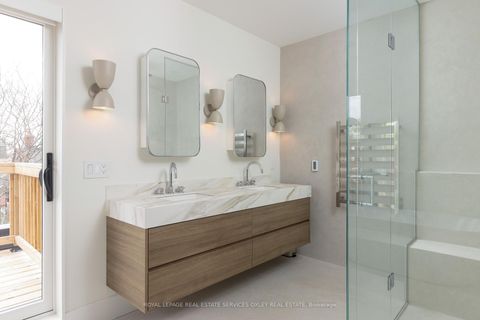 Photo 29 at 305 Manning Avenue, Bellwoods, Toronto