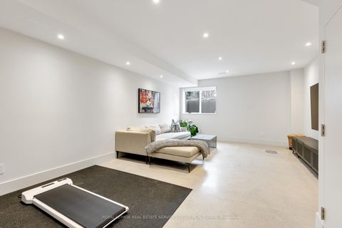Photo 32 at 305 Manning Avenue, Bellwoods, Toronto