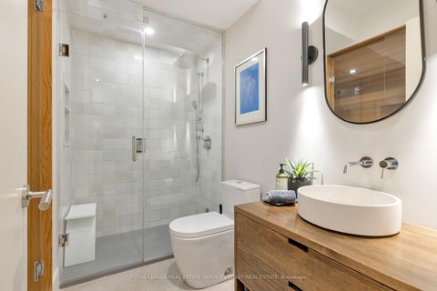 Photo 35 at 305 Manning Avenue, Bellwoods, Toronto