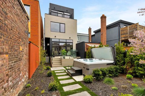 Photo 43 at 305 Manning Avenue, Bellwoods, Toronto