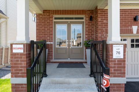 Photo 2 at 17 Stennett Drive, Keswick North, Georgina