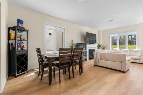 Photo 7 at 17 Stennett Drive, Keswick North, Georgina