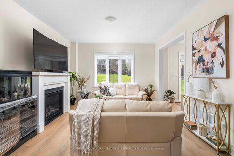 Photo 8 at 17 Stennett Drive, Keswick North, Georgina