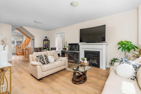 Photo 11 at 17 Stennett Drive, Keswick North, Georgina