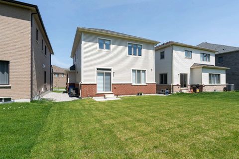 Photo 32 at 17 Stennett Drive, Keswick North, Georgina