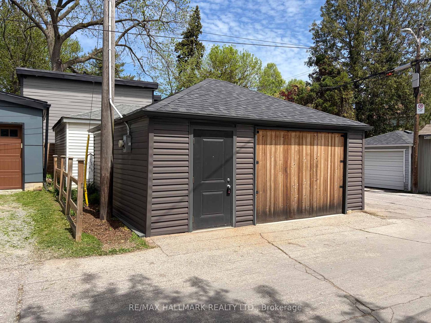 107R Woodfield Road, Coxwell, Toronto photo number 2