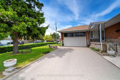 Photo 4 at 22 Barksdale Avenue, Bathurst Manor, Toronto