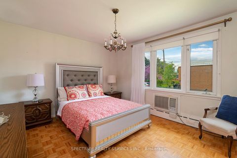 Photo 19 at 22 Barksdale Avenue, Bathurst Manor, Toronto
