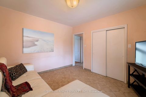 Photo 23 at 22 Barksdale Avenue, Bathurst Manor, Toronto