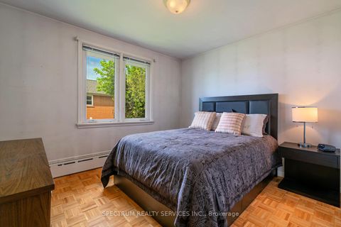 Photo 24 at 22 Barksdale Avenue, Bathurst Manor, Toronto