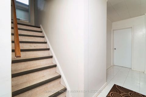 Photo 31 at 22 Barksdale Avenue, Bathurst Manor, Toronto