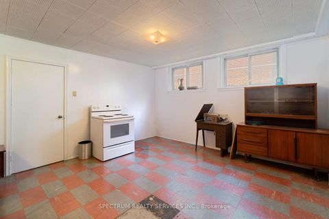 Photo 34 at 22 Barksdale Avenue, Bathurst Manor, Toronto