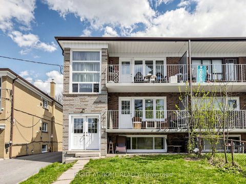 Photo 3 at 73 Garthdale Court, Bathurst Manor, Toronto