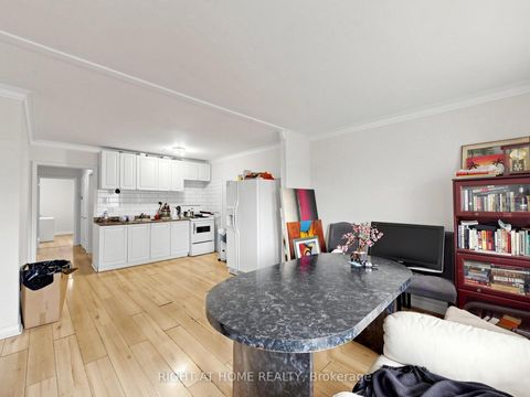 Photo 7 at 73 Garthdale Court, Bathurst Manor, Toronto